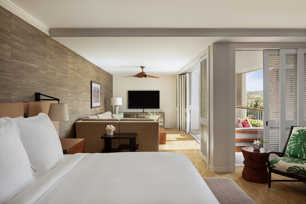 Four Seasons Resort Oahu at Ko Olina — Hotel rooms in Waianae, Hawaii