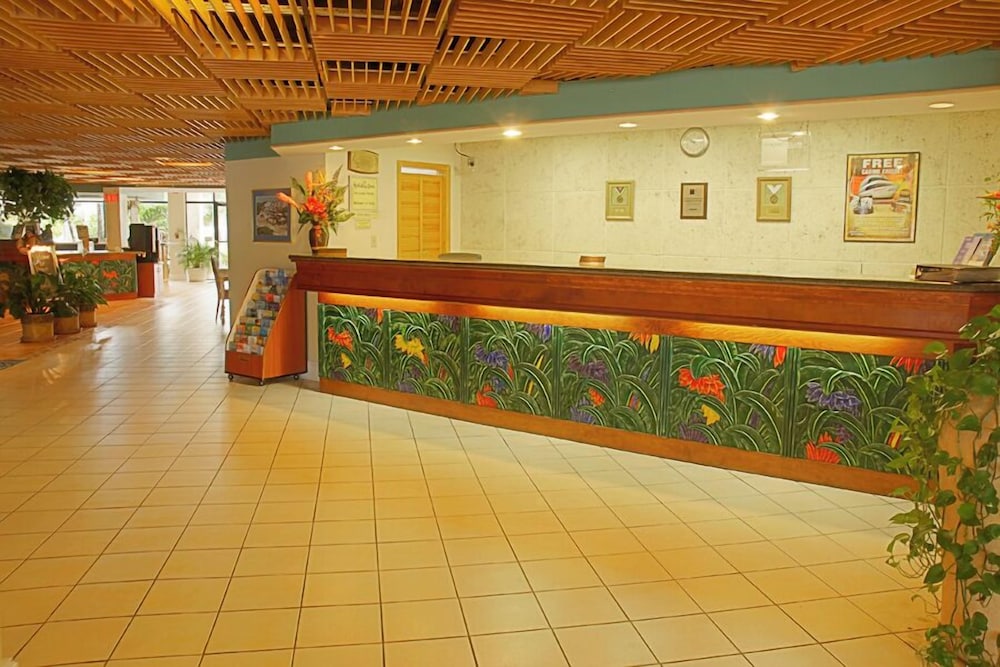 Holiday Inn Key Largo by IHG — Hotel building in Key Largo, Florida