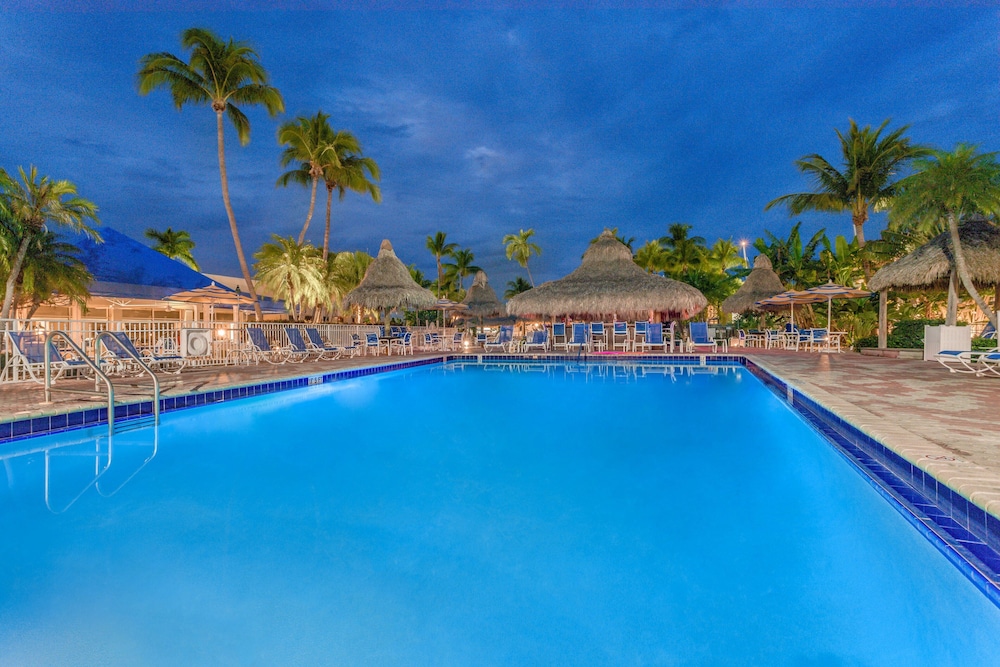 Holiday Inn Key Largo by IHG — Swimming pool in Key Largo, Florida