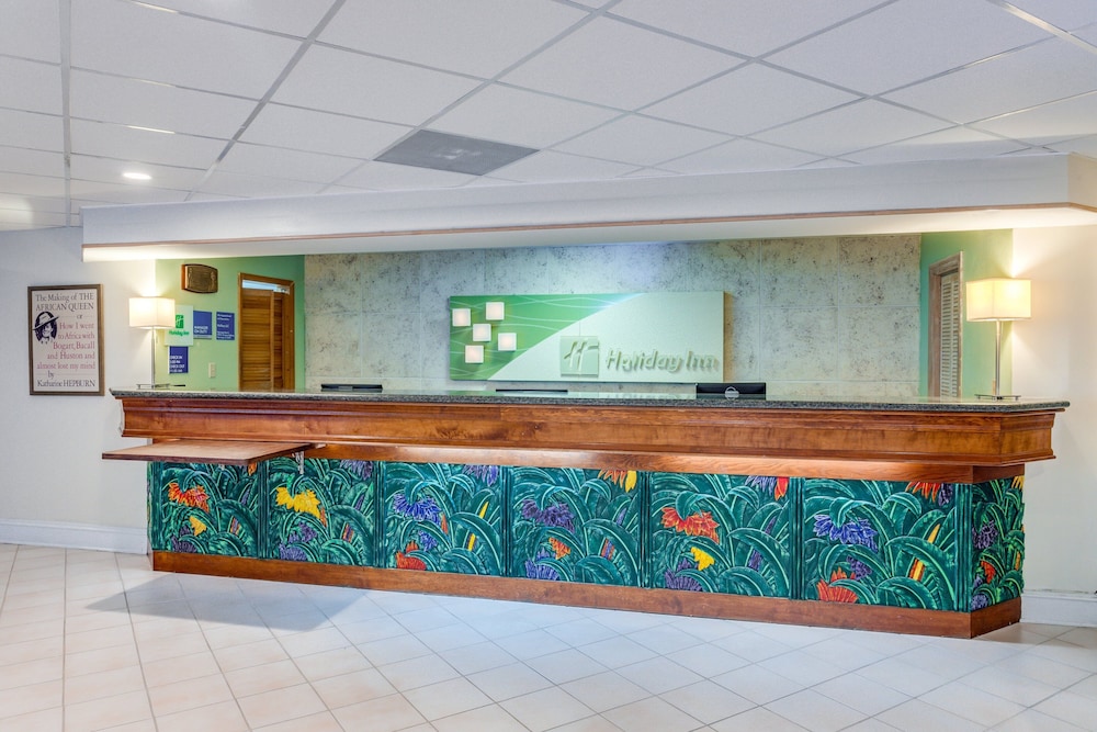 Holiday Inn Key Largo by IHG — Hotel building in Key Largo, Florida