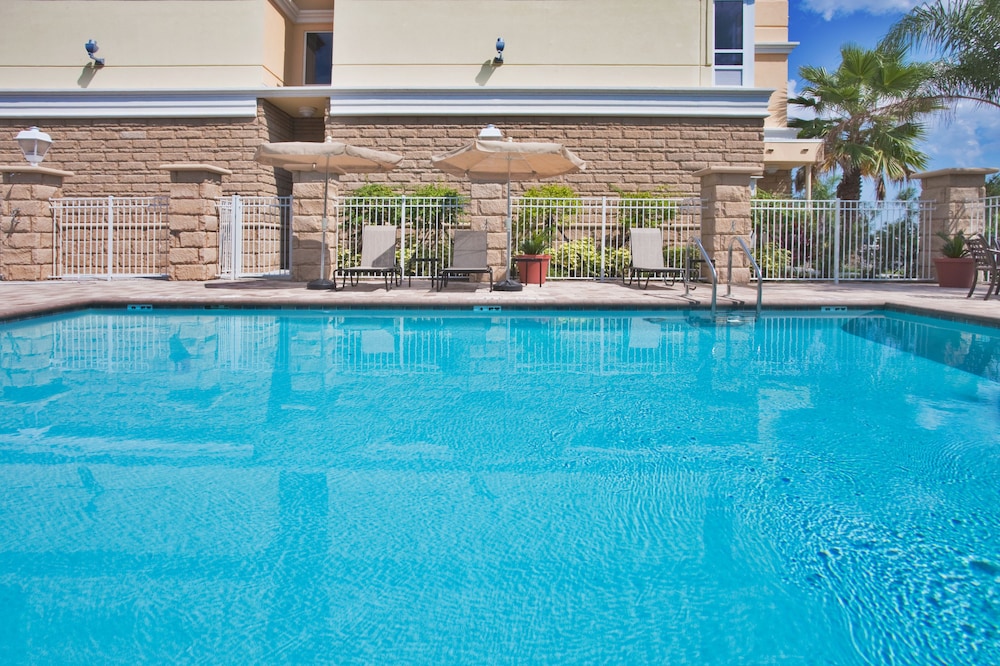 Holiday Inn Daytona Beach LPGA Boulevard by IHG — Swimming pool in Daytona Beach, Florida