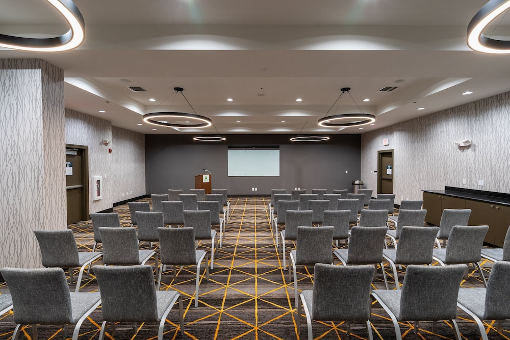 Holiday Inn Daytona Beach LPGA Boulevard by IHG — Hotel building in Daytona Beach, Florida