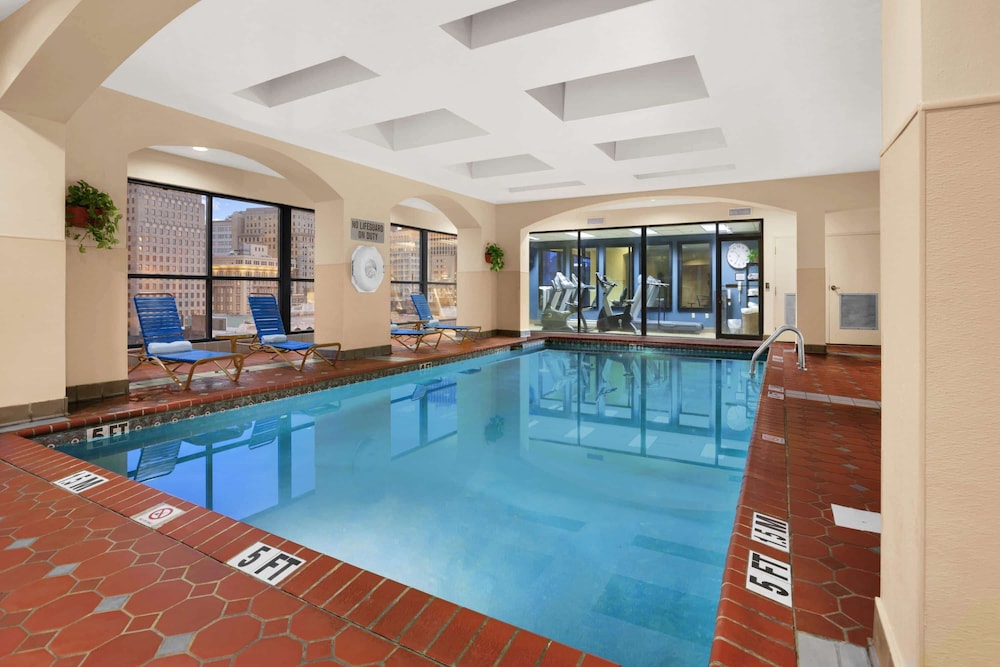 Wyndham New Orleans - French Quarter — Swimming pool in New Orleans, Louisiana