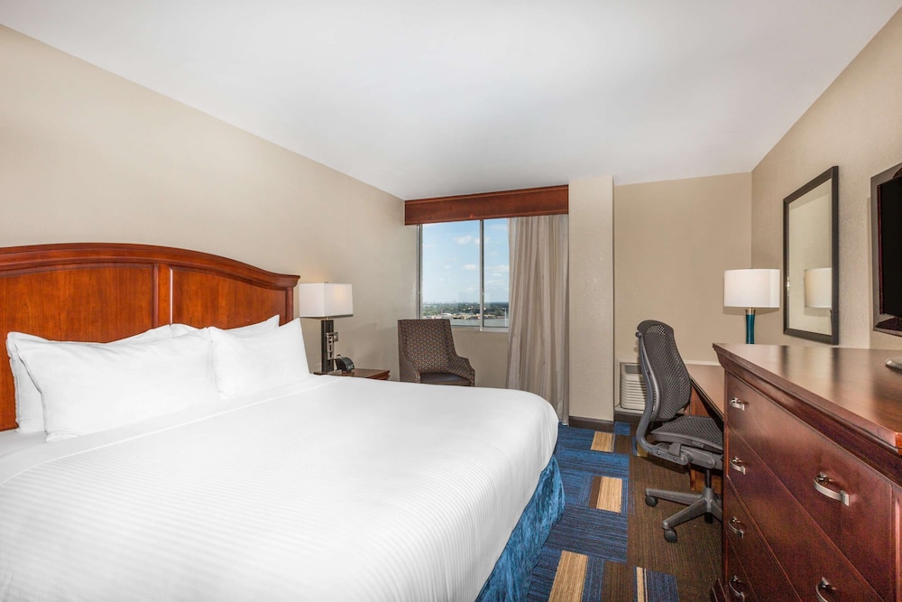Wyndham New Orleans - French Quarter — Hotel rooms in New Orleans, Louisiana