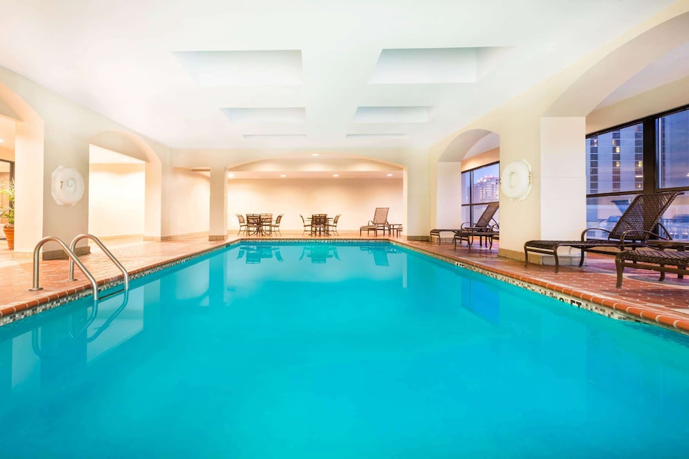 Wyndham New Orleans - French Quarter — Swimming pool in New Orleans, Louisiana