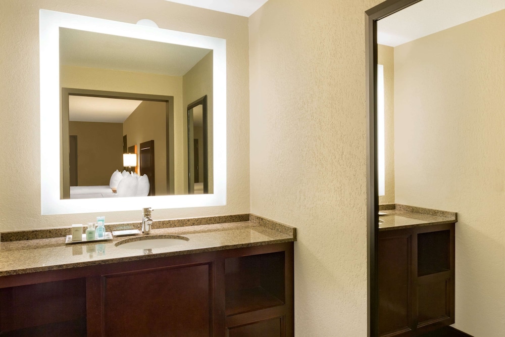Wyndham New Orleans - French Quarter — Hotel rooms in New Orleans, Louisiana