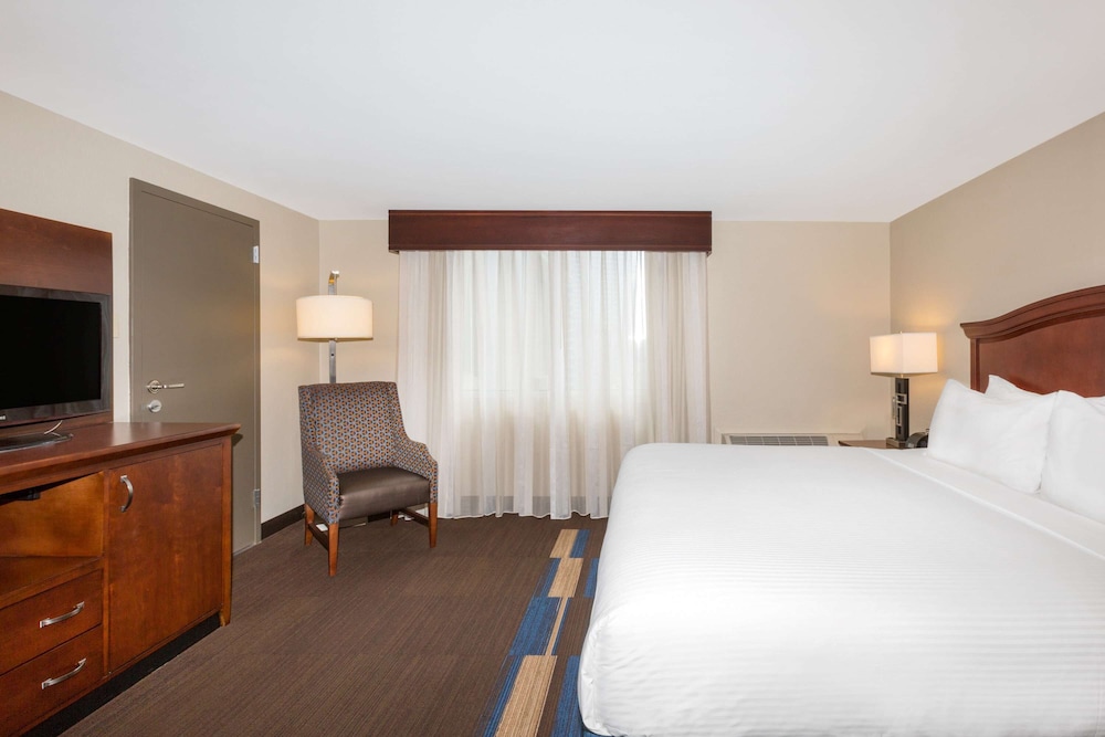 Wyndham New Orleans - French Quarter — Hotel rooms in New Orleans, Louisiana