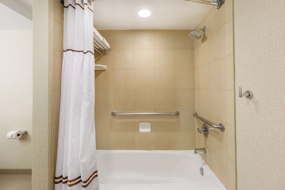 Wyndham New Orleans - French Quarter — Hotel rooms in New Orleans, Louisiana