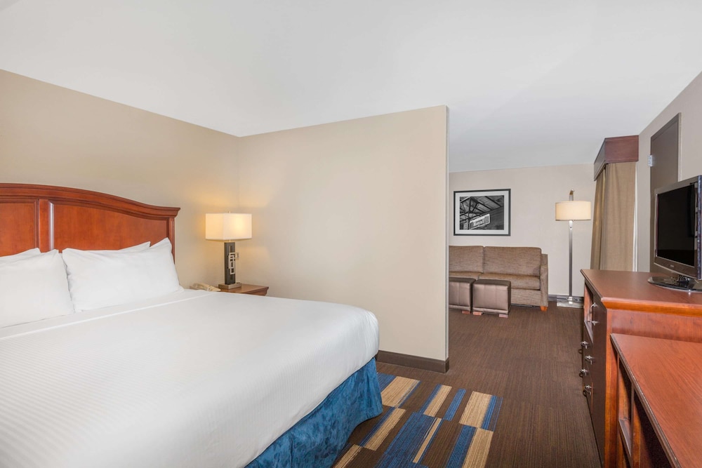 Wyndham New Orleans - French Quarter — Hotel rooms in New Orleans, Louisiana