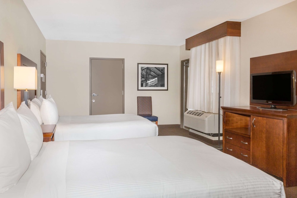 Wyndham New Orleans - French Quarter — Hotel rooms in New Orleans, Louisiana