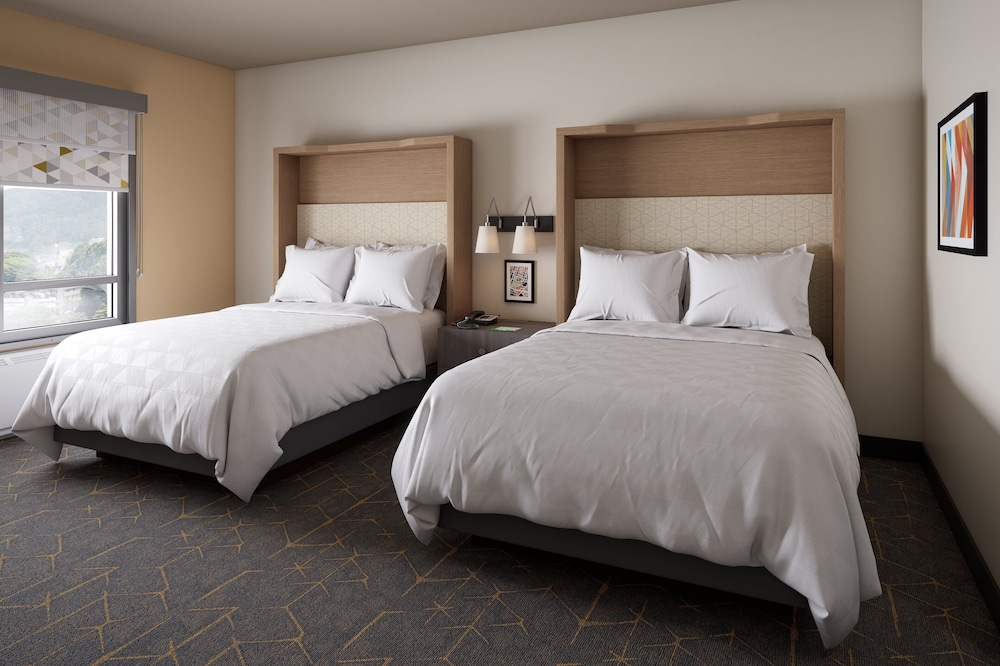 Holiday Inn Santa Ana-Orange Co. Arpt by IHG — Hotel rooms in Santa Ana, California