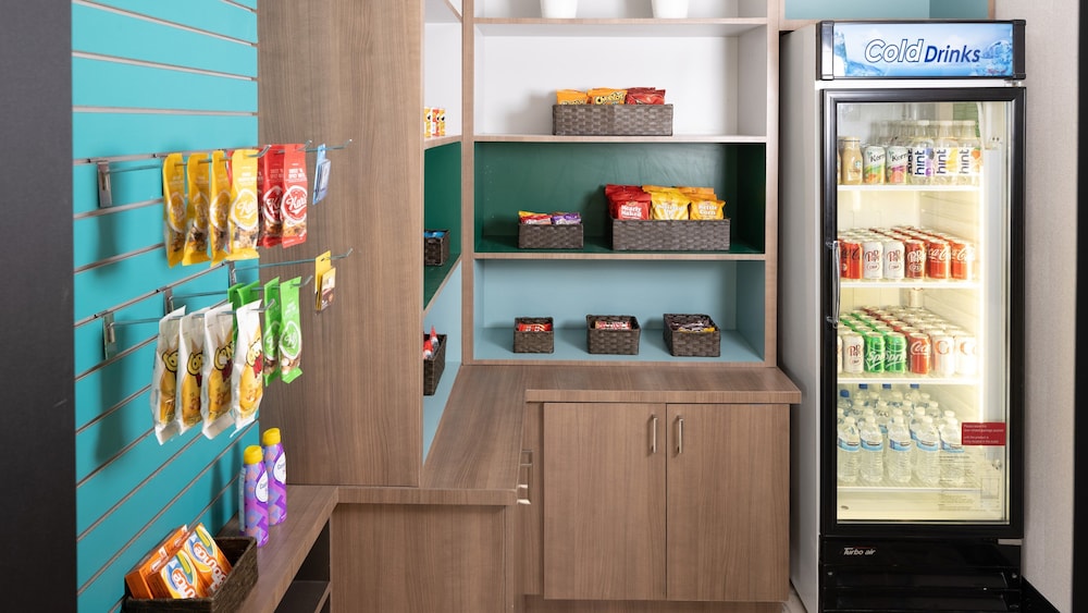 Holiday Inn Santa Ana-Orange Co. Arpt by IHG — Restaurant & bars in Santa Ana, California