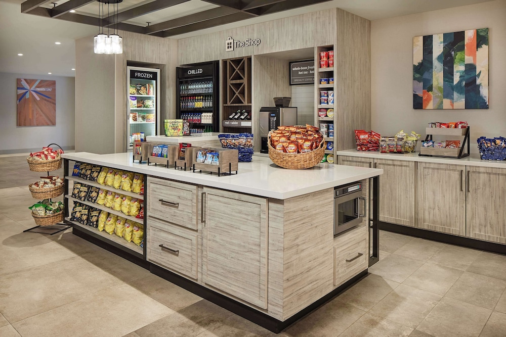 Hilton Garden Inn Tewksbury Andover — Restaurant & bars in Tewksbury, Massachusetts