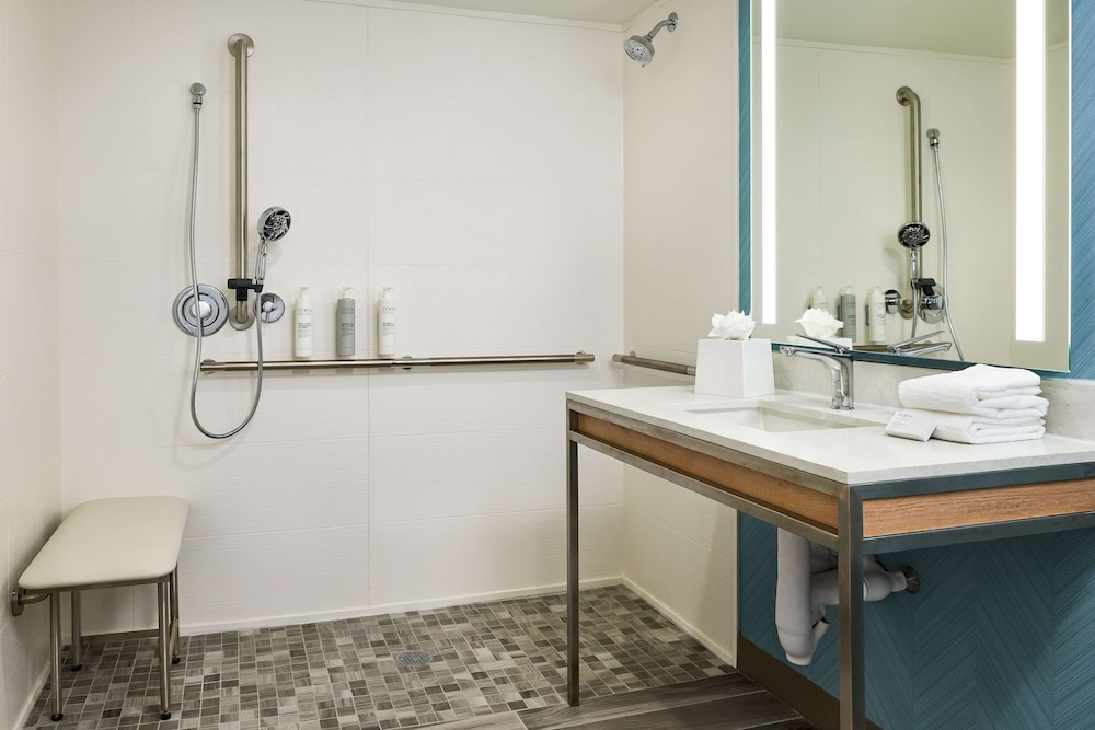 Hilton Garden Inn Tewksbury Andover — Hotel rooms in Tewksbury, Massachusetts