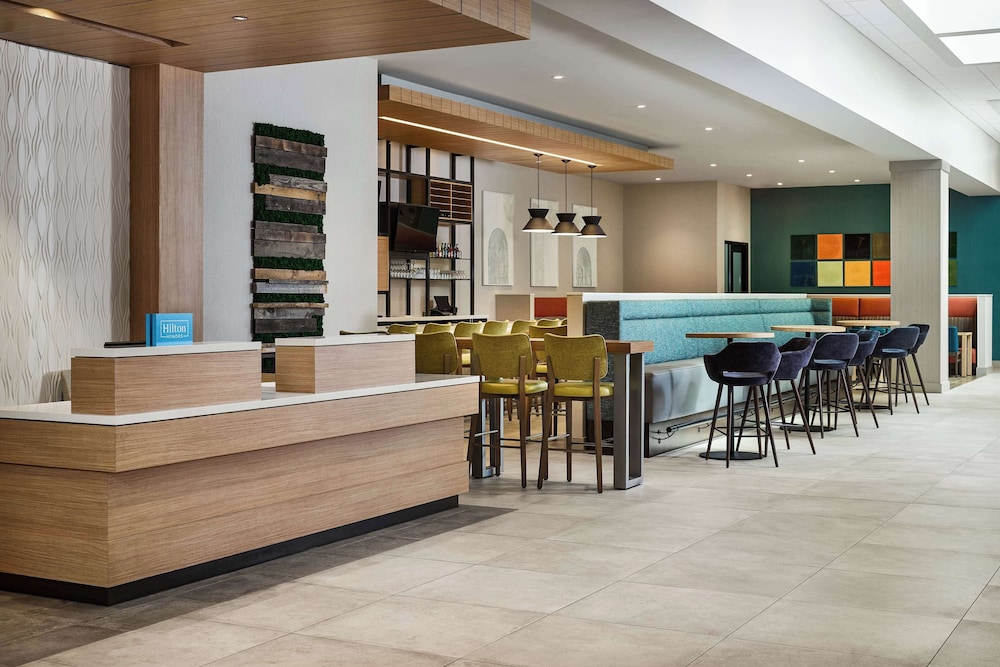 Hilton Garden Inn Tewksbury Andover — Restaurant & bars in Tewksbury, Massachusetts