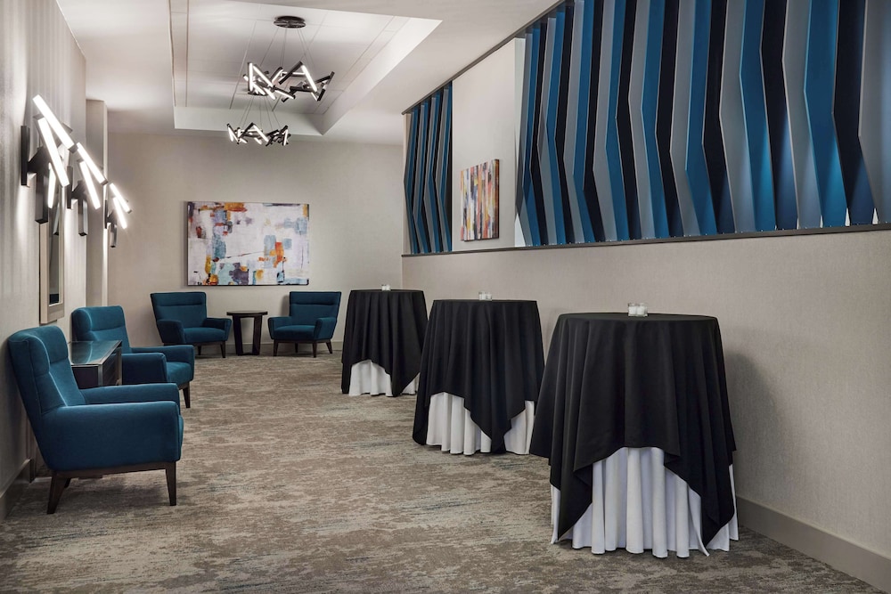 Hilton Garden Inn Tewksbury Andover — Restaurant & bars in Tewksbury, Massachusetts