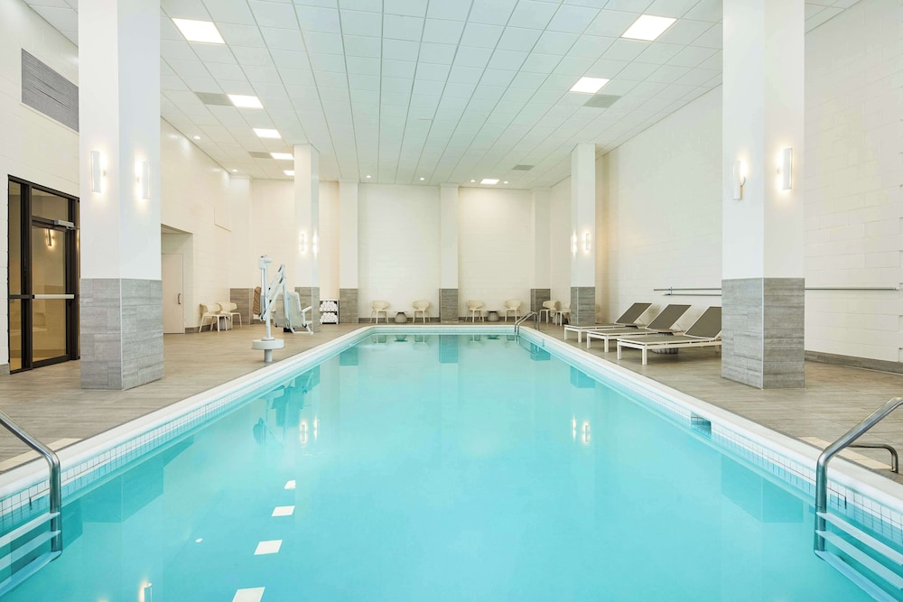 Hilton Garden Inn Tewksbury Andover — Swimming pool in Tewksbury, Massachusetts