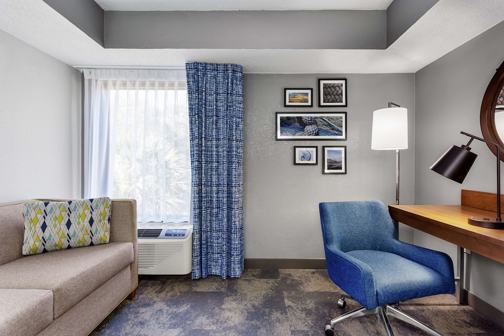 Hampton Inn Amelia Island at Fernandina Beach — Hotel rooms in Amelia Island, Florida