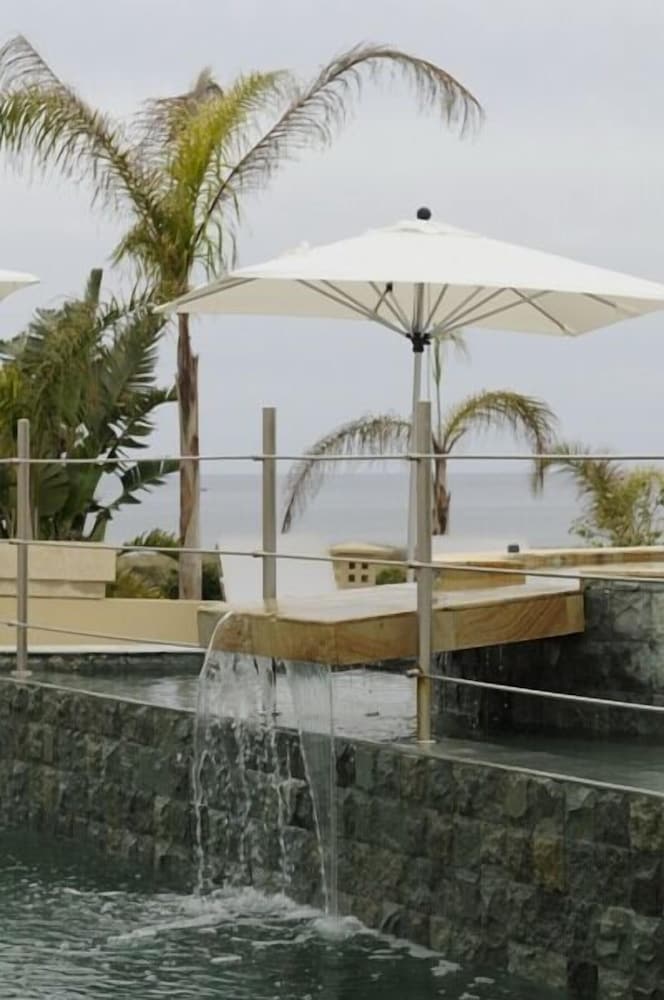 E Hotel Spa & Resort Cyprus — Swimming pool in Perivolia, Larnaca Region