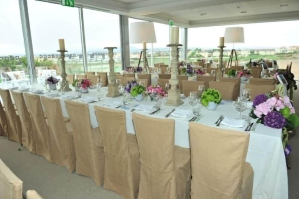 E Hotel Spa & Resort Cyprus — Restaurant & bars in Perivolia, Larnaca Region