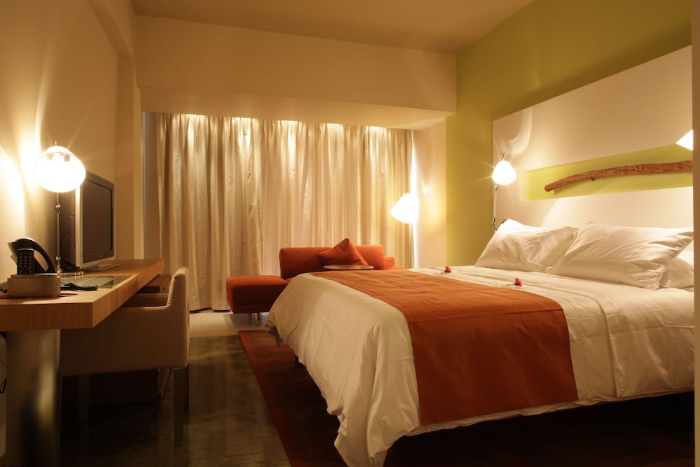 E Hotel Spa & Resort Cyprus — Hotel rooms in Perivolia, Larnaca Region