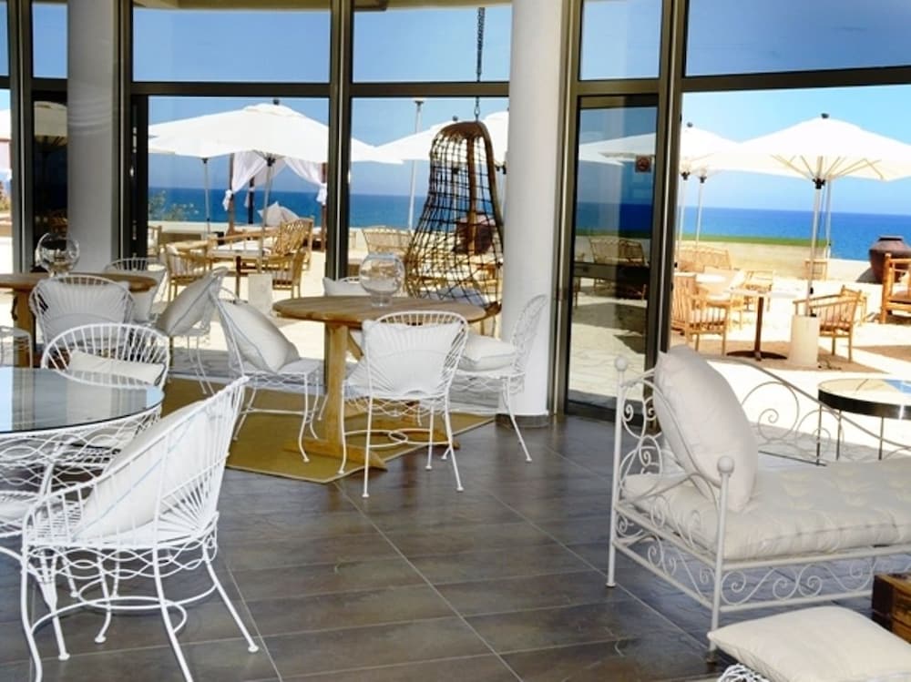 E Hotel Spa & Resort Cyprus — Restaurant & bars in Perivolia, Larnaca Region