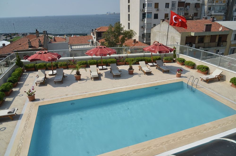 Ege Palas