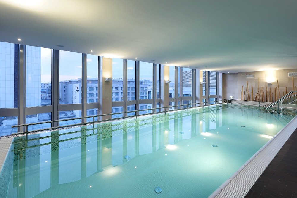 Eurostars Berlin — Swimming pool in Berlin, Berlin