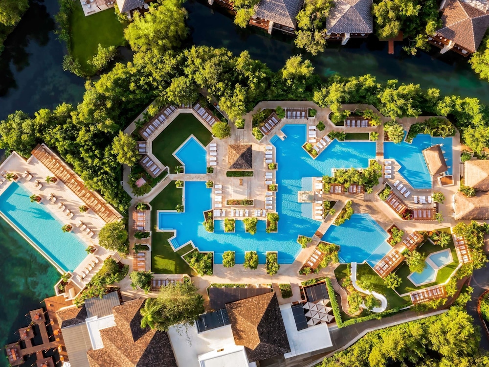 Fairmont Mayakoba — Swimming pool in Playa del Carmen, Quintana Roo