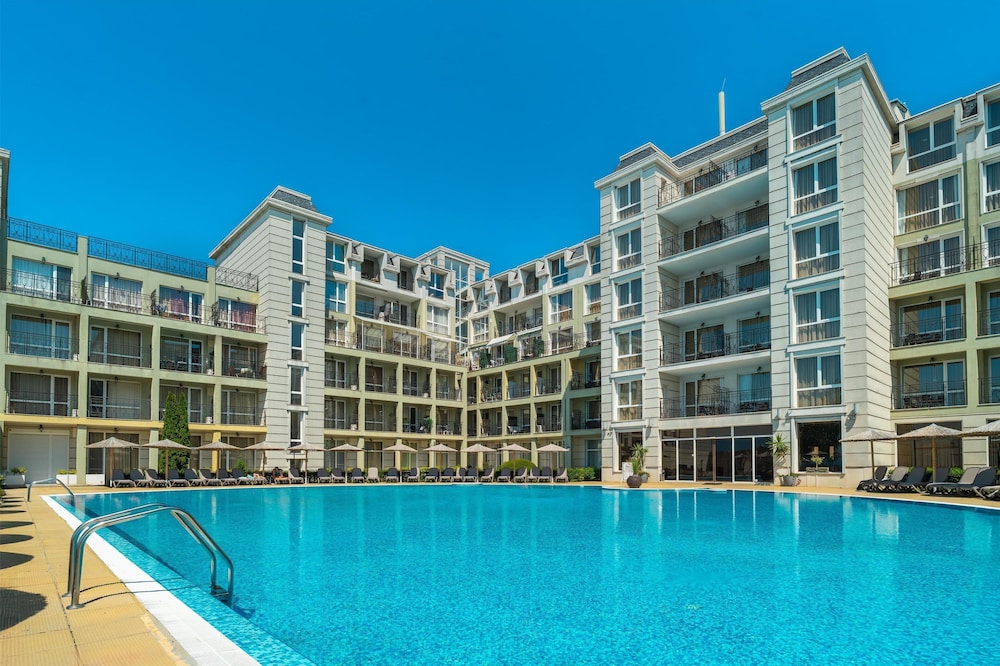 Hotel Festa Pomorie Resort — Hotel building in Pomorie, Burgas Region