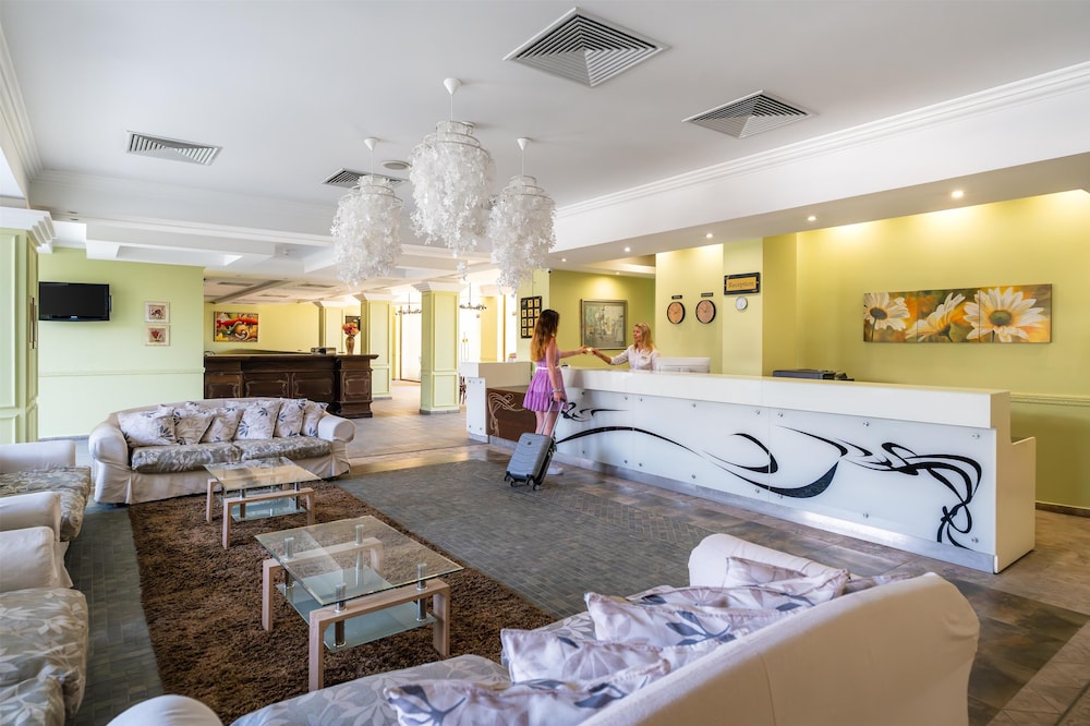 Hotel Festa Pomorie Resort — Hotel building in Pomorie, Burgas Region