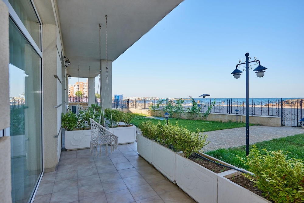 Hotel Festa Pomorie Resort — Beach in Pomorie, Burgas Region