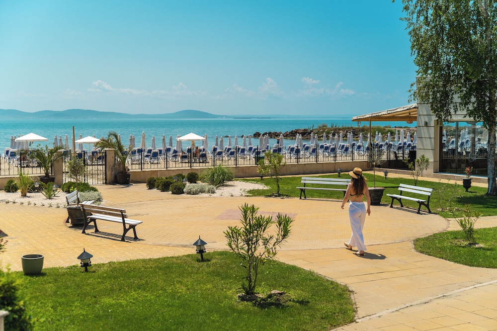 Hotel Festa Pomorie Resort — Beach in Pomorie, Burgas Region