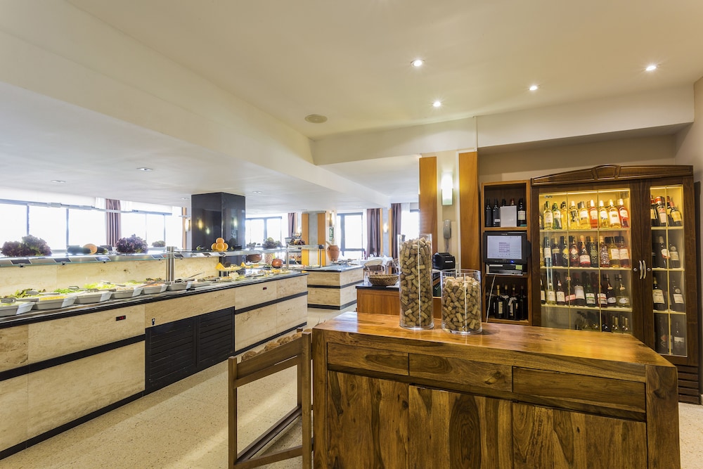 Palladium Hotel Cala Llonga - Adults Only — Restaurant & bars in Santa Eulalia, Balearic Islands