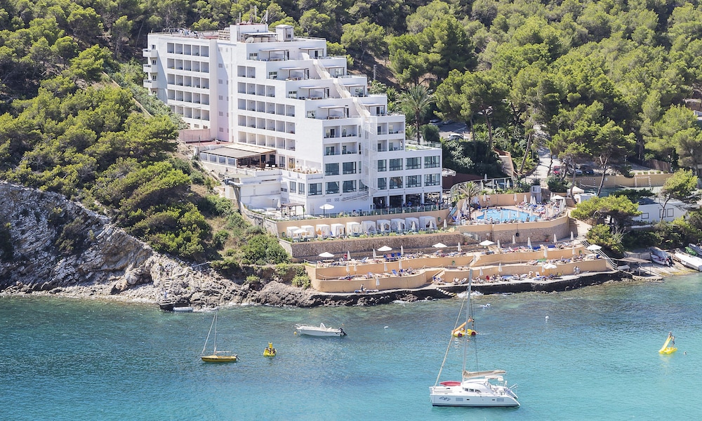Palladium Hotel Cala Llonga - Adults Only — Hotel building in Santa Eulalia, Balearic Islands