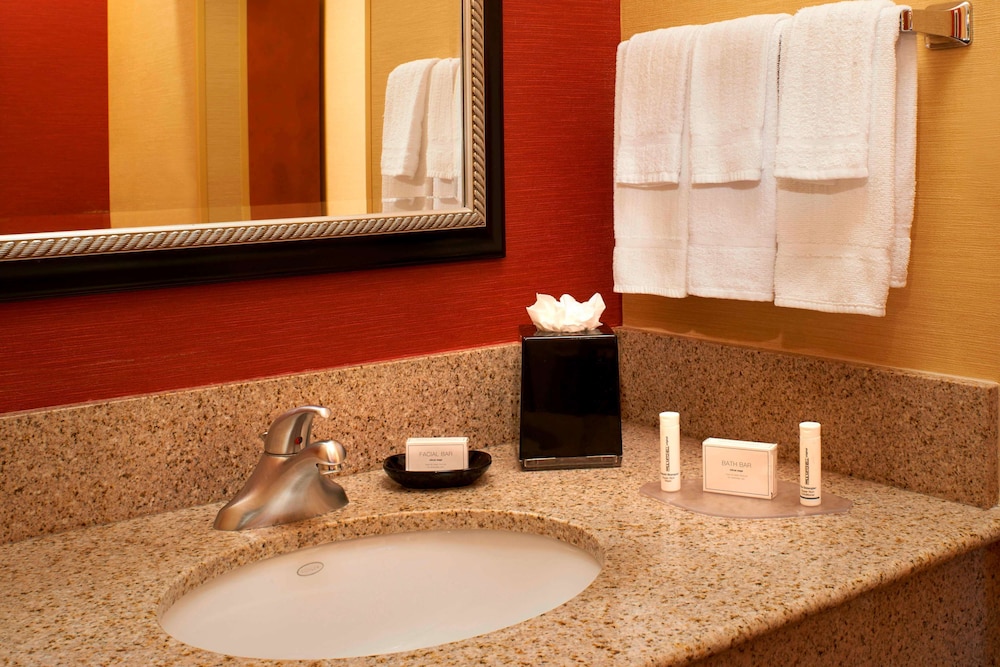 Sonesta Select Detroit Auburn Hills — Hotel rooms in Auburn Hills, Michigan