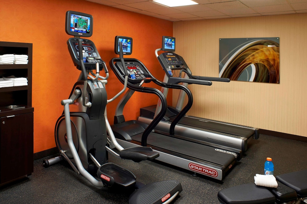 Sonesta Select Detroit Auburn Hills — Sports & recreation in Auburn Hills, Michigan
