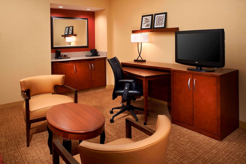 Sonesta Select Detroit Auburn Hills — Hotel rooms in Auburn Hills, Michigan