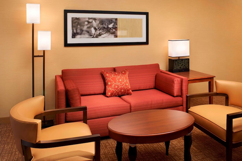 Sonesta Select Detroit Auburn Hills — Hotel rooms in Auburn Hills, Michigan