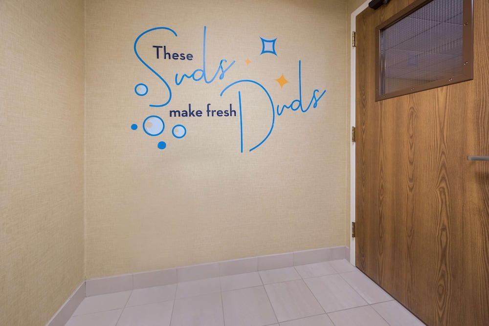 Sonesta Select Detroit Auburn Hills — Hotel building in Auburn Hills, Michigan
