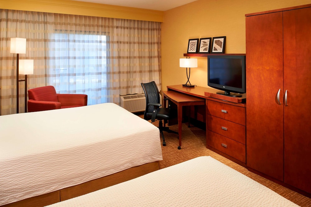 Sonesta Select Detroit Auburn Hills — Hotel rooms in Auburn Hills, Michigan