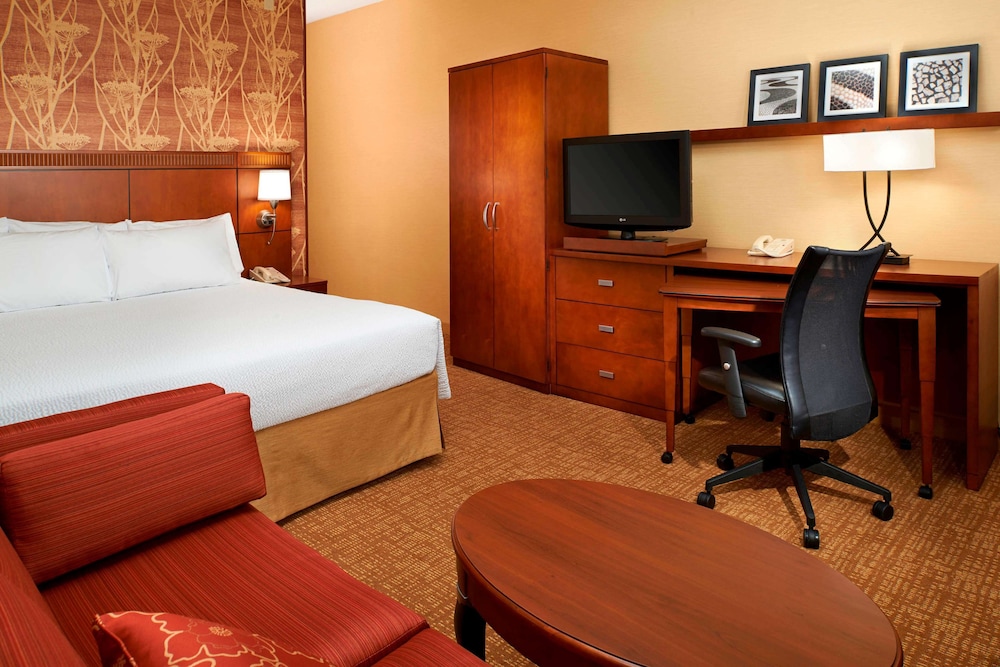 Sonesta Select Detroit Auburn Hills — Hotel rooms in Auburn Hills, Michigan