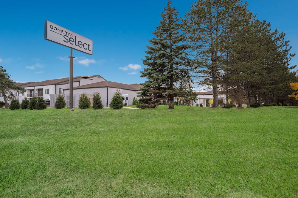 Sonesta Select Detroit Auburn Hills — Hotel building in Auburn Hills, Michigan