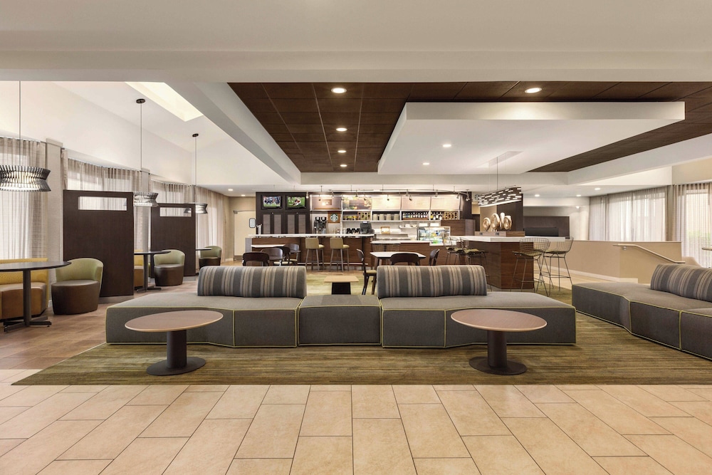 Courtyard by Marriott Fort Myers Cape Coral — Restaurant & bars in Fort Myers, Florida