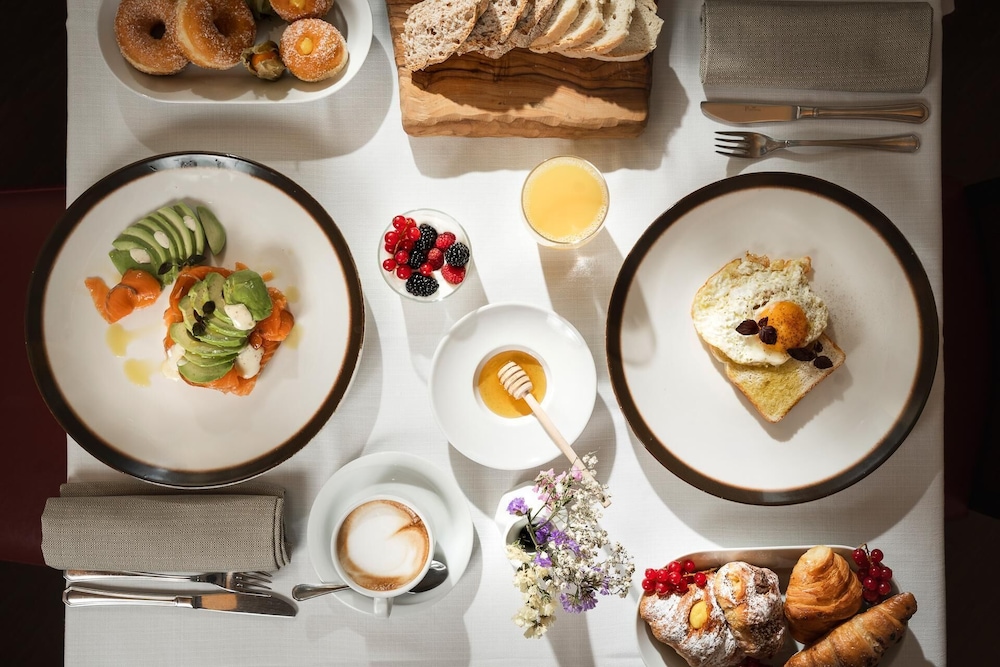 Grand Hotel Adriatico — Restaurant & bars in Florence, Tuscany