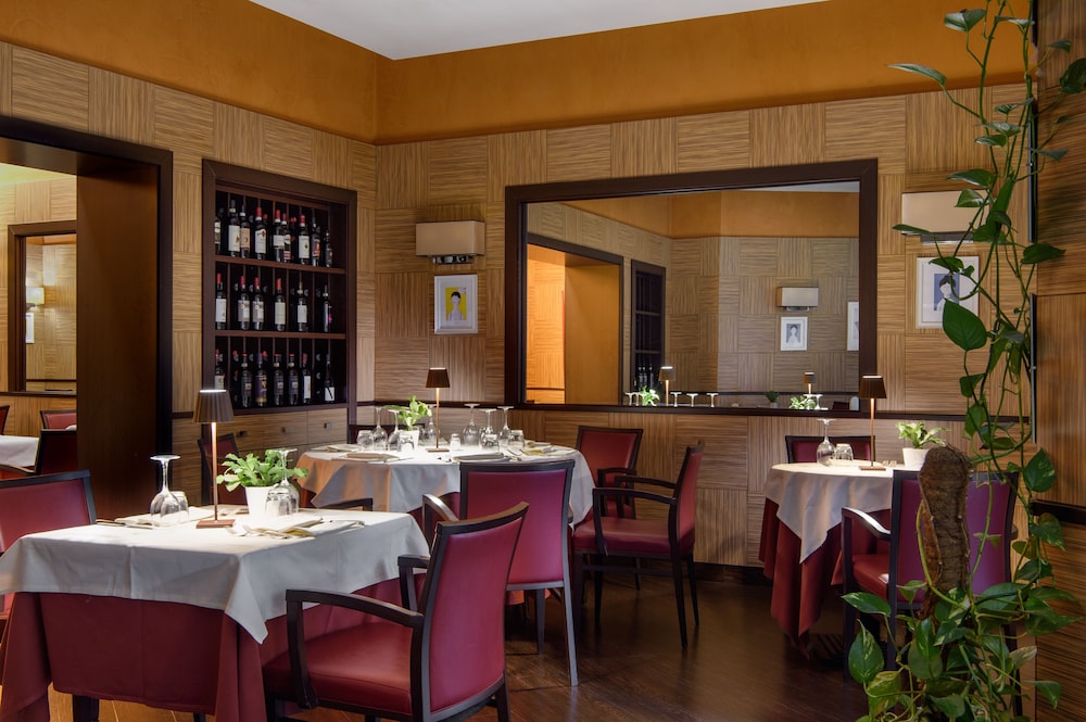 Grand Hotel Adriatico — Restaurant & bars in Florence, Tuscany