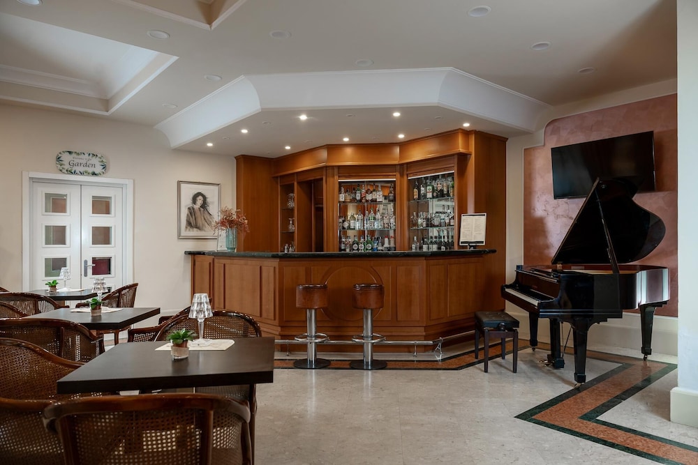 Grand Hotel Adriatico — Restaurant & bars in Florence, Tuscany
