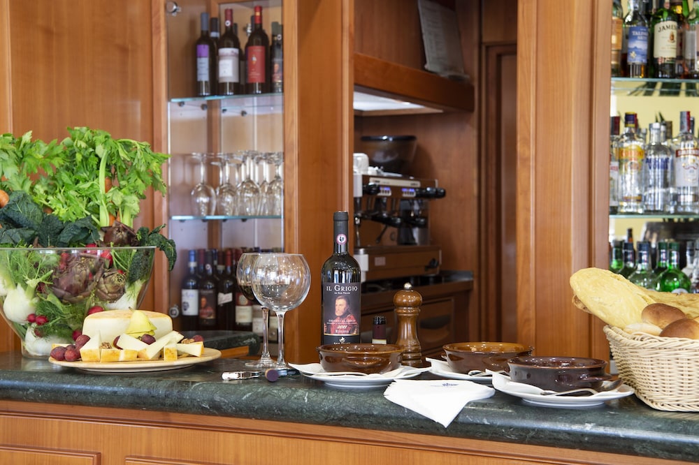 Grand Hotel Adriatico — Restaurant & bars in Florence, Tuscany