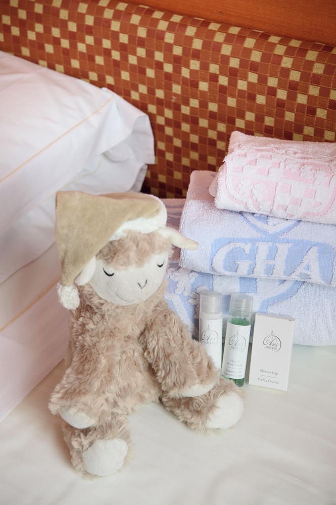 Grand Hotel Adriatico — Hotel rooms in Florence, Tuscany
