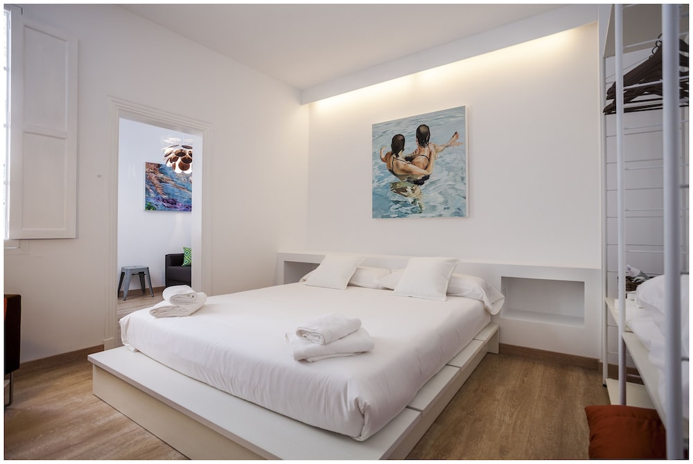 Cheap & Chic Hotel — Hotel rooms in Ciutadella de Menorca, Balearic Islands